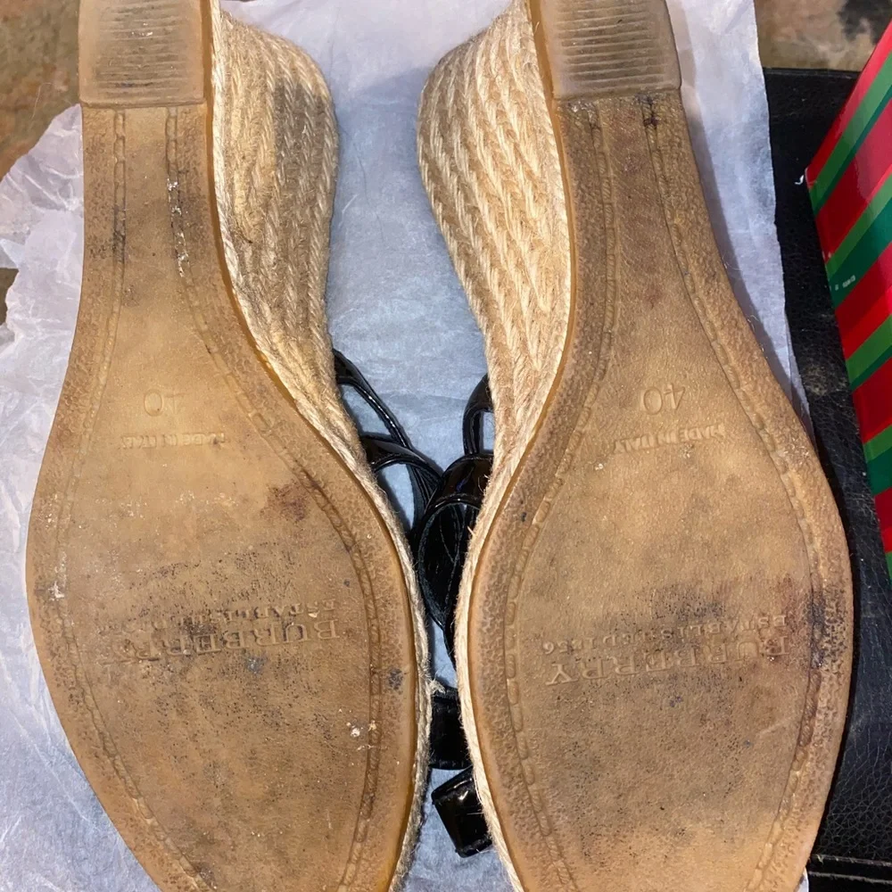 Burberry ladies platform Sandals - Picture 5 of 7